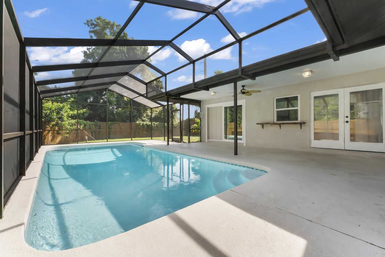 4404 Meadow Creek Cir #1 - Photo 2 of 12