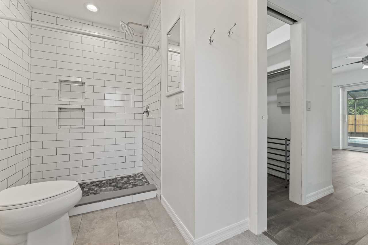 4404 Meadow Creek Cir #1 - Photo 4 of 12