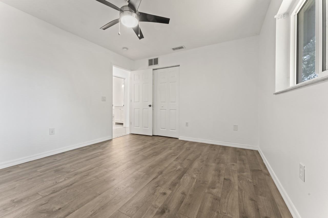 4404 Meadow Creek Cir #1 - Photo 5 of 12