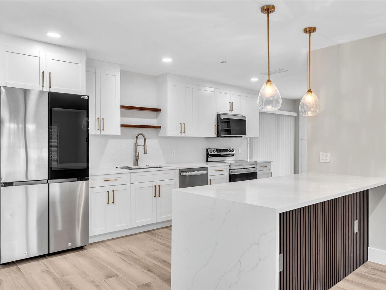 10691 Nw 28th St #1 - Photo 4 of 12
