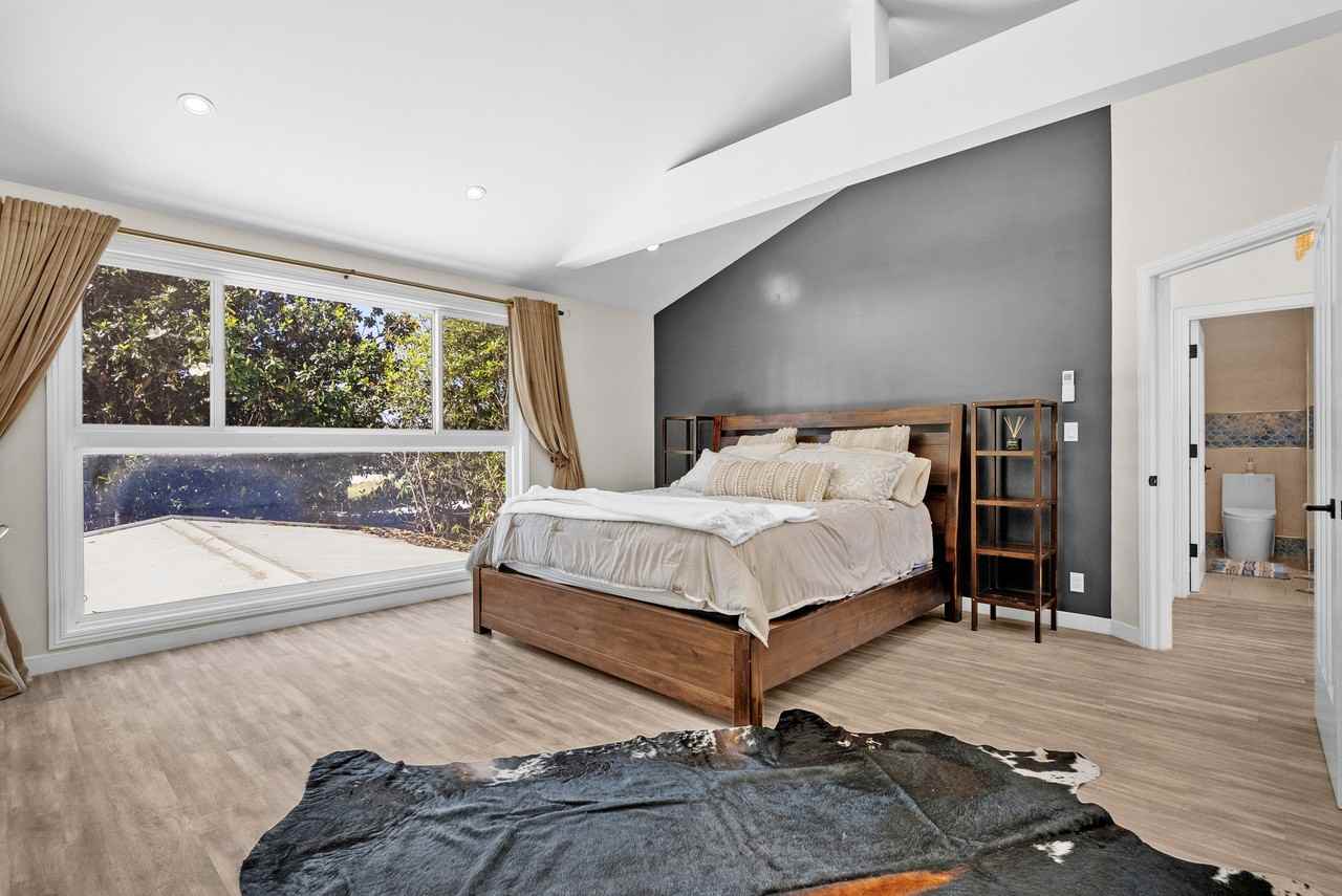 17812 Parthenia St #1 - Photo 4 of 46