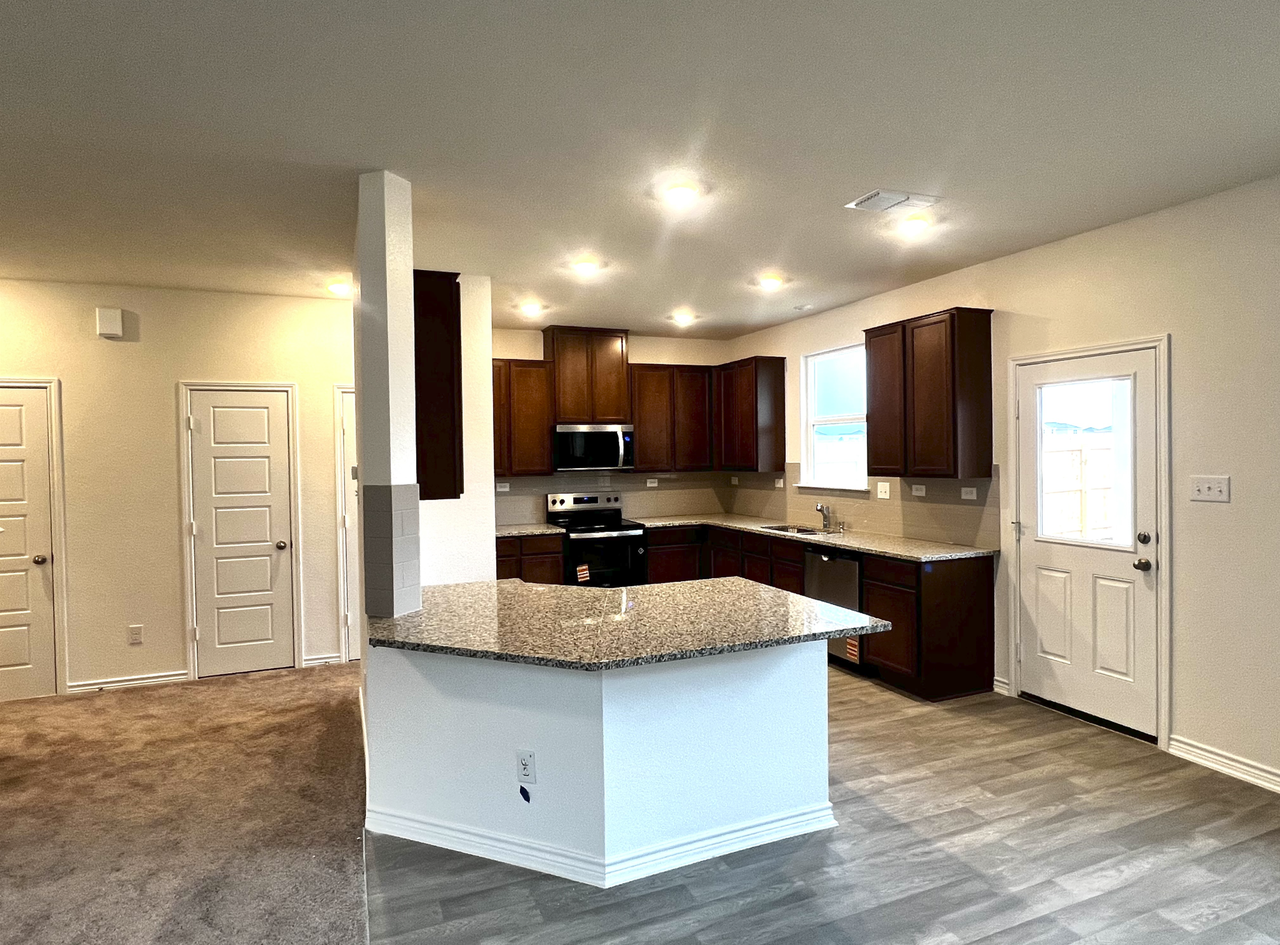 7530 Fishbowl Ln #1 - Photo 2 of 11