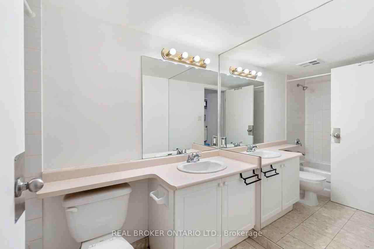 650 Queens Quay West #915 - Photo 6 of 9