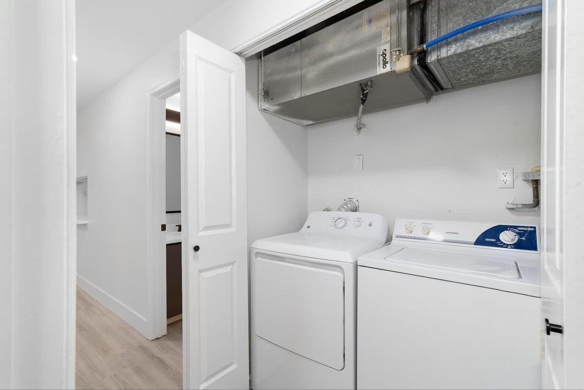 6208 Ne 17th Ave - Photo 2 of 24