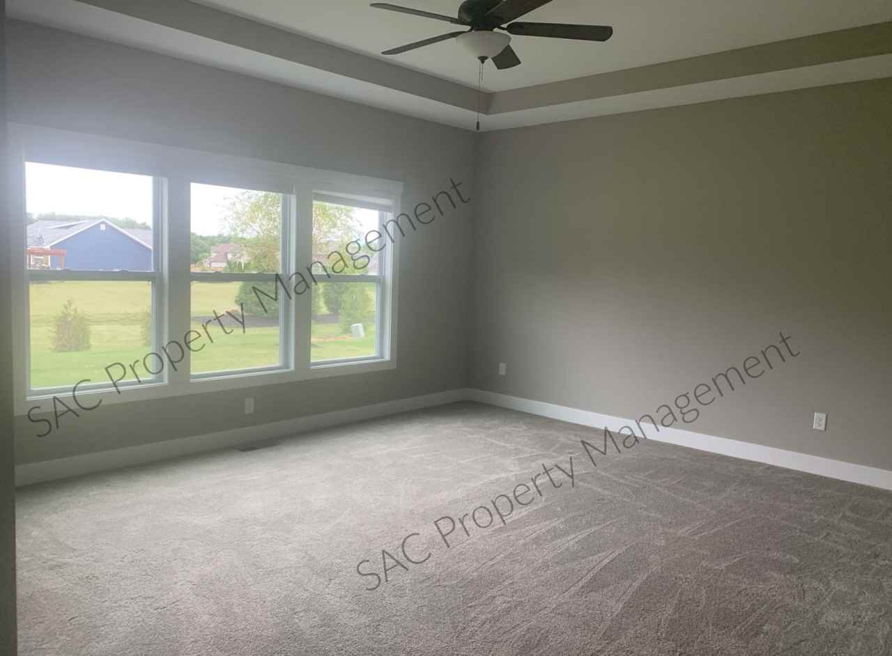 10811 Fenton Cv #10811 - Photo 3 of 8