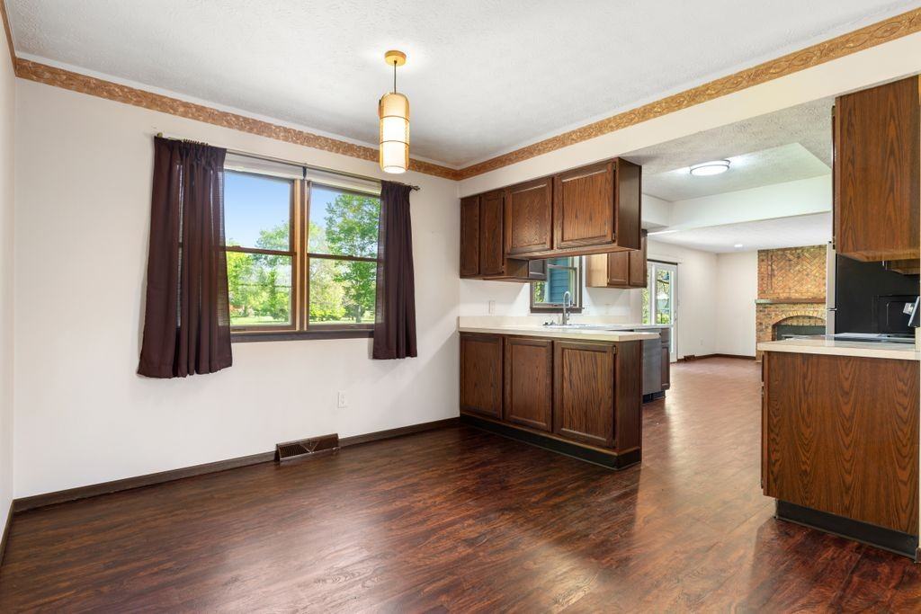 270 W Orange Rd #1 - Photo 4 of 26