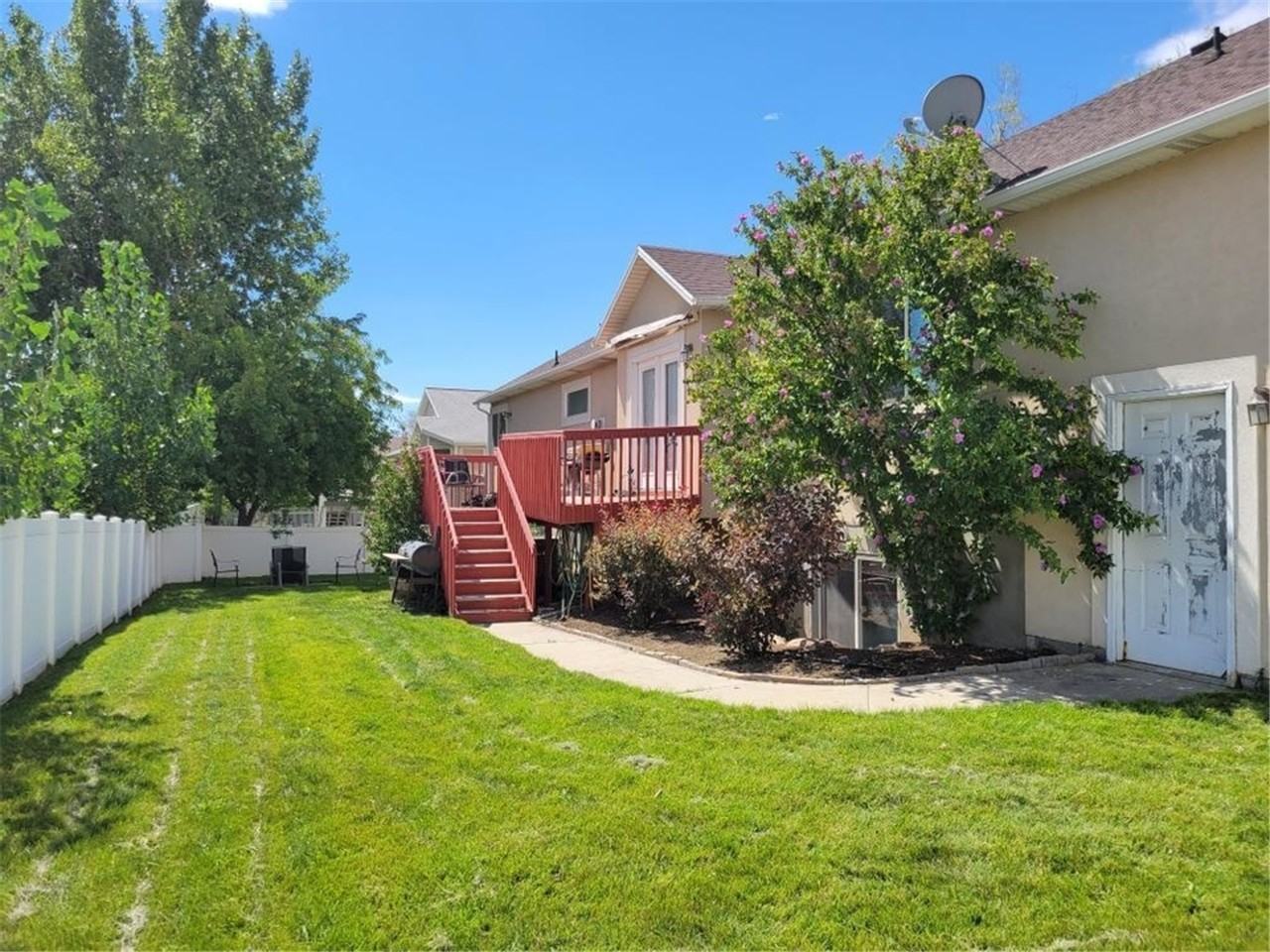 1367 Gleneagles Dr - Photo 2 of 20