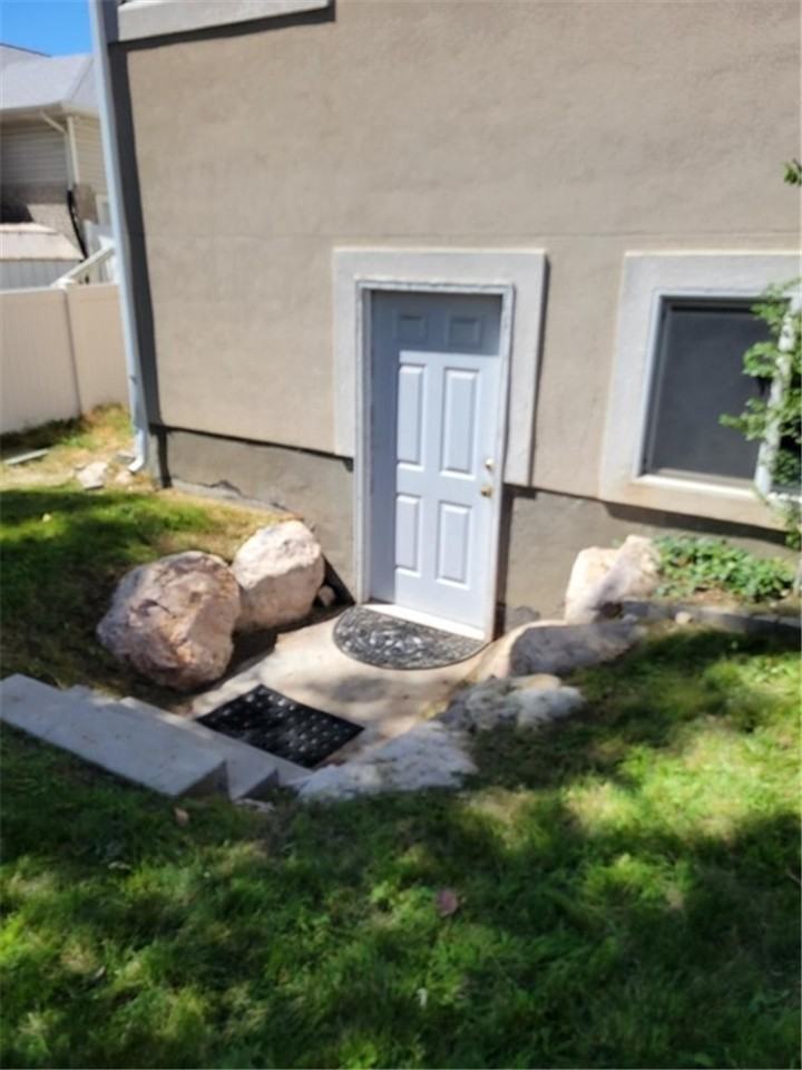 1367 Gleneagles Dr - Photo 3 of 20