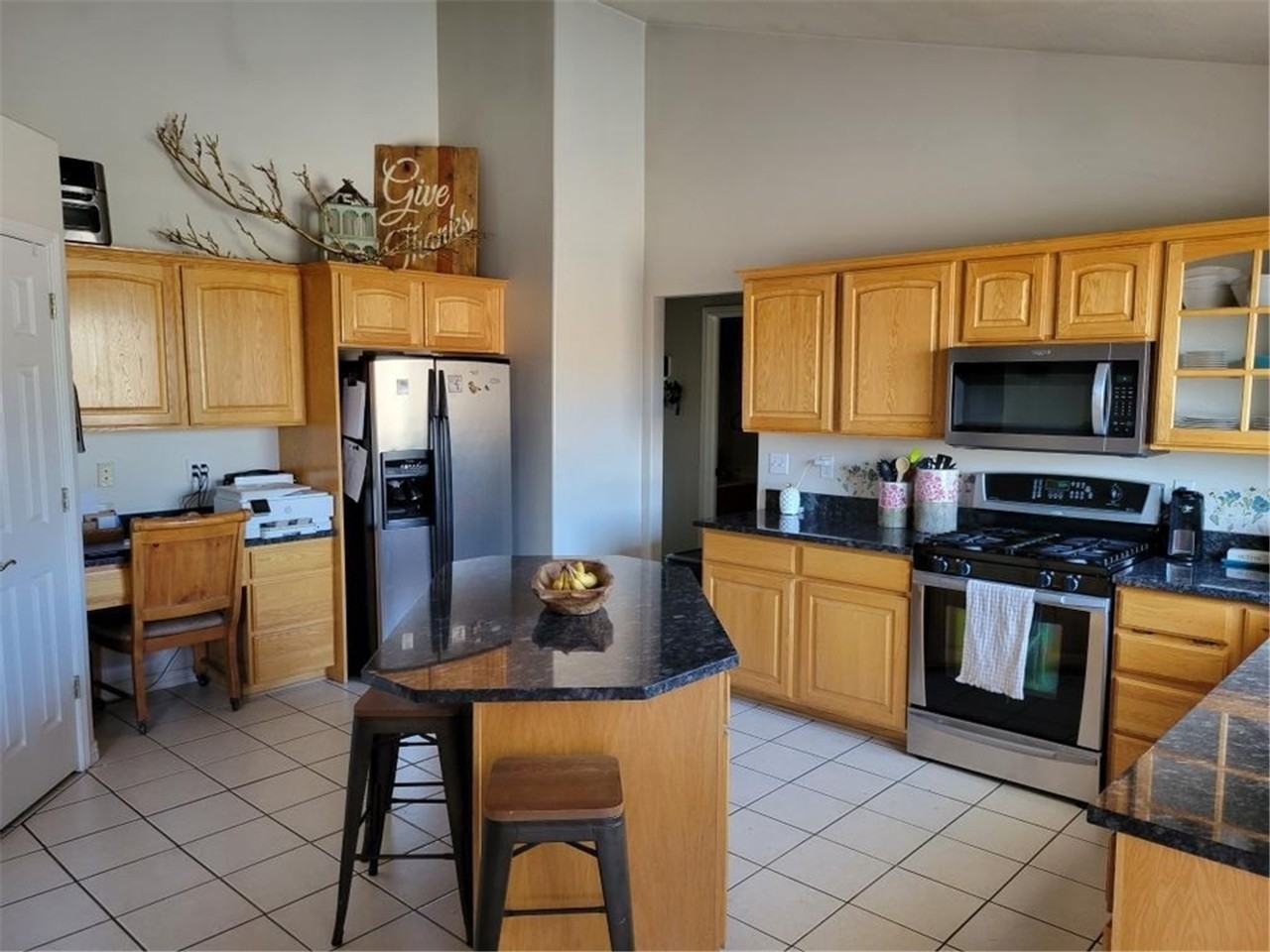 1367 Gleneagles Dr - Photo 4 of 20