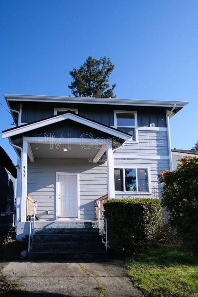 933 S Sprague Ave - Photo 2 of 3