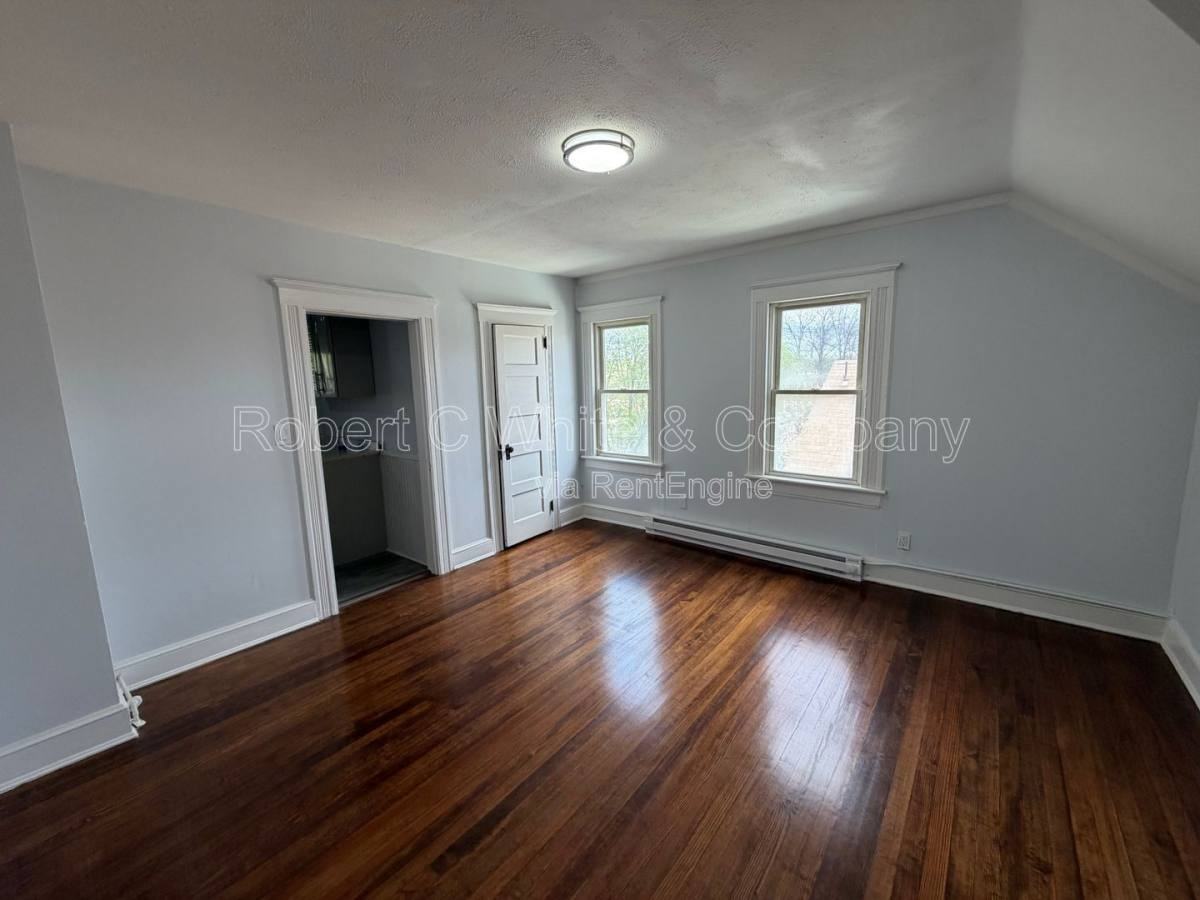 28 Hull St #3 - Photo 6 of 10