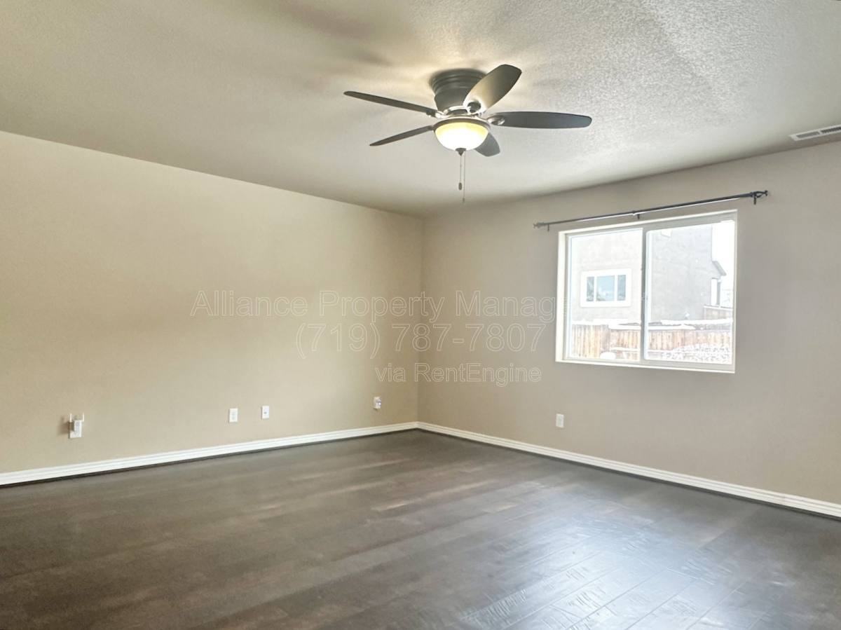 9532 Bryce Canyon Dr - Photo 2 of 10