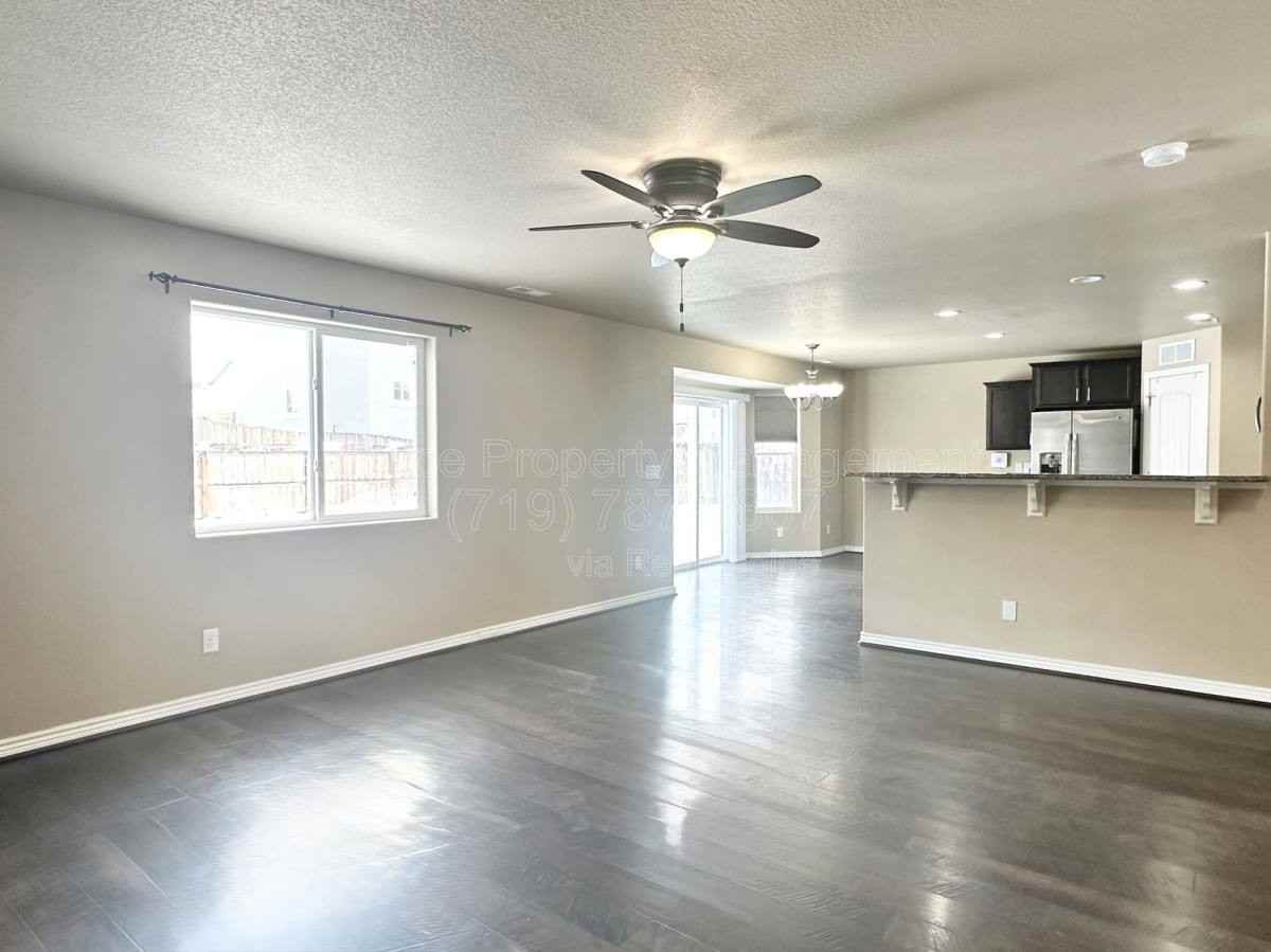 9532 Bryce Canyon Dr - Photo 3 of 10