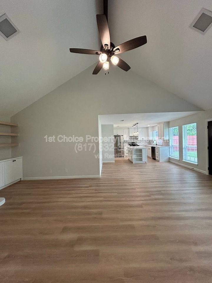 9904 Ivy Leaf Ln - Photo 3 of 10