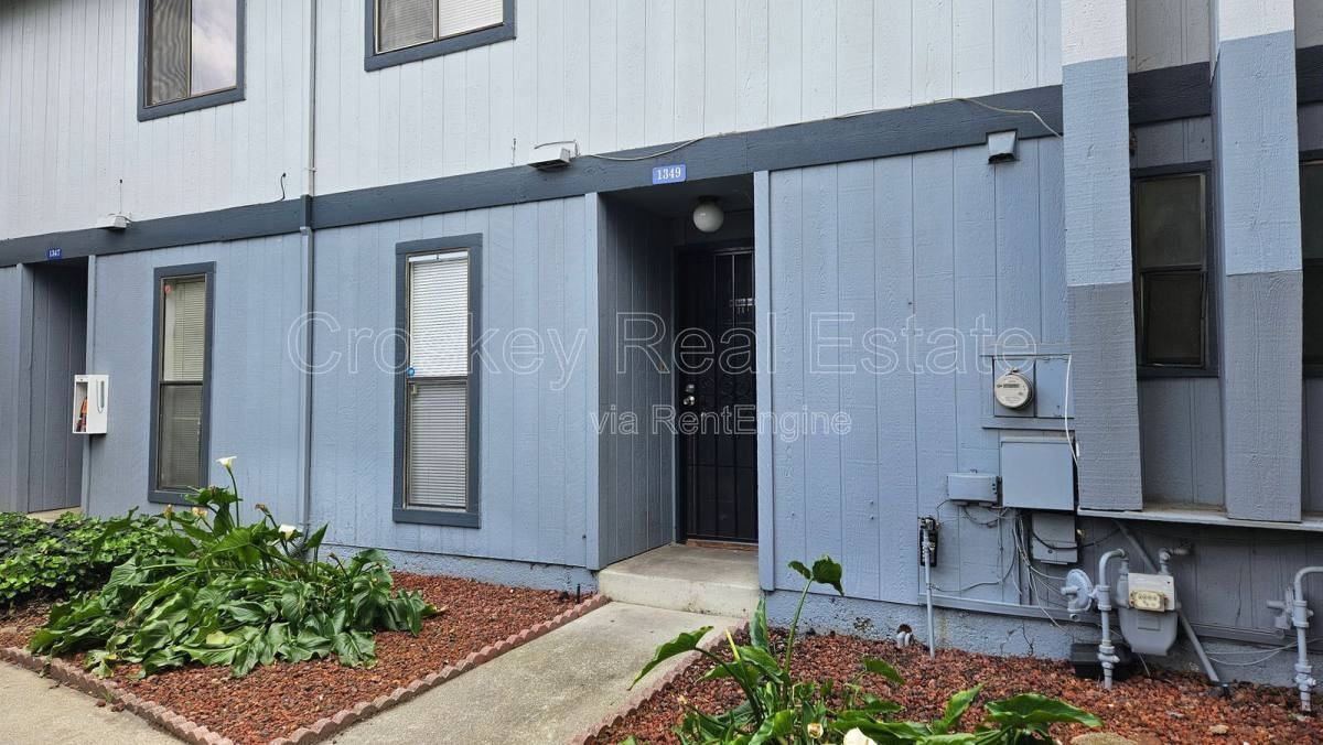 1349 Tree Garden Pl - Photo 3 of 10