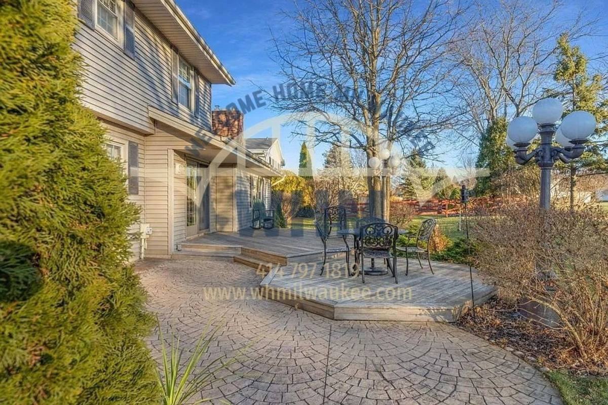 14955 W Fenway Dr - Photo 2 of 5