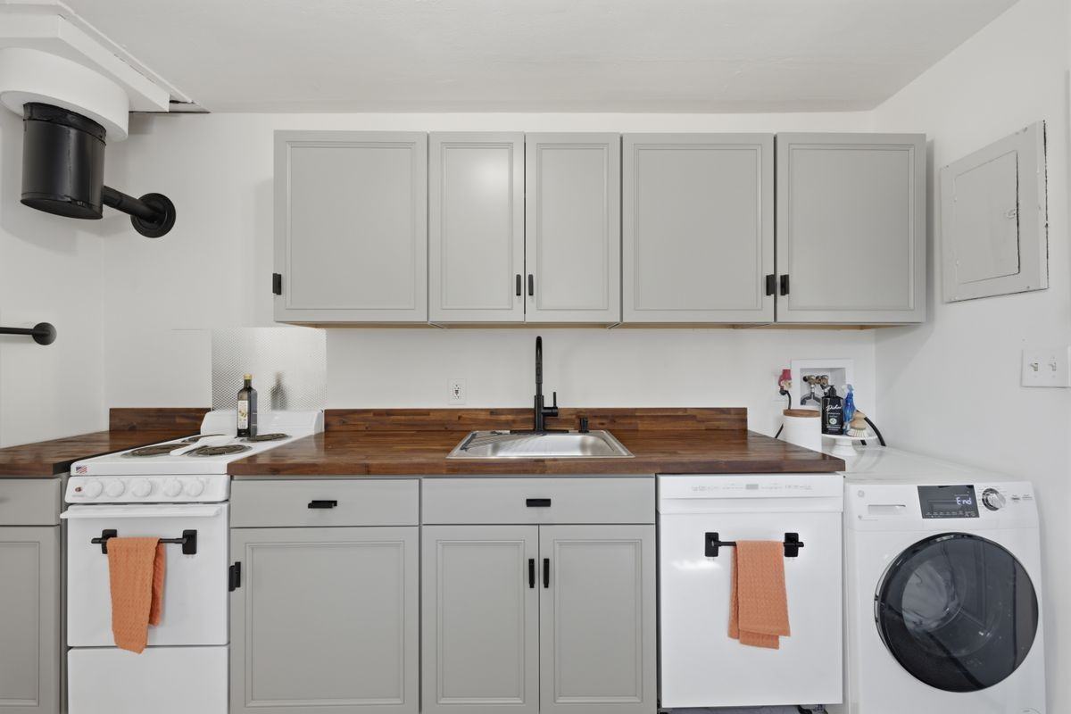 106 Midway Oval - Photo 5 of 17