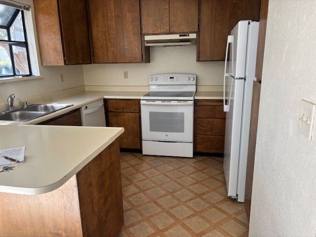 828 Adams Ter Apt A - Photo 3 of 12