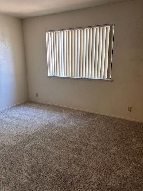 828 Adams Ter Apt A - Photo 6 of 12