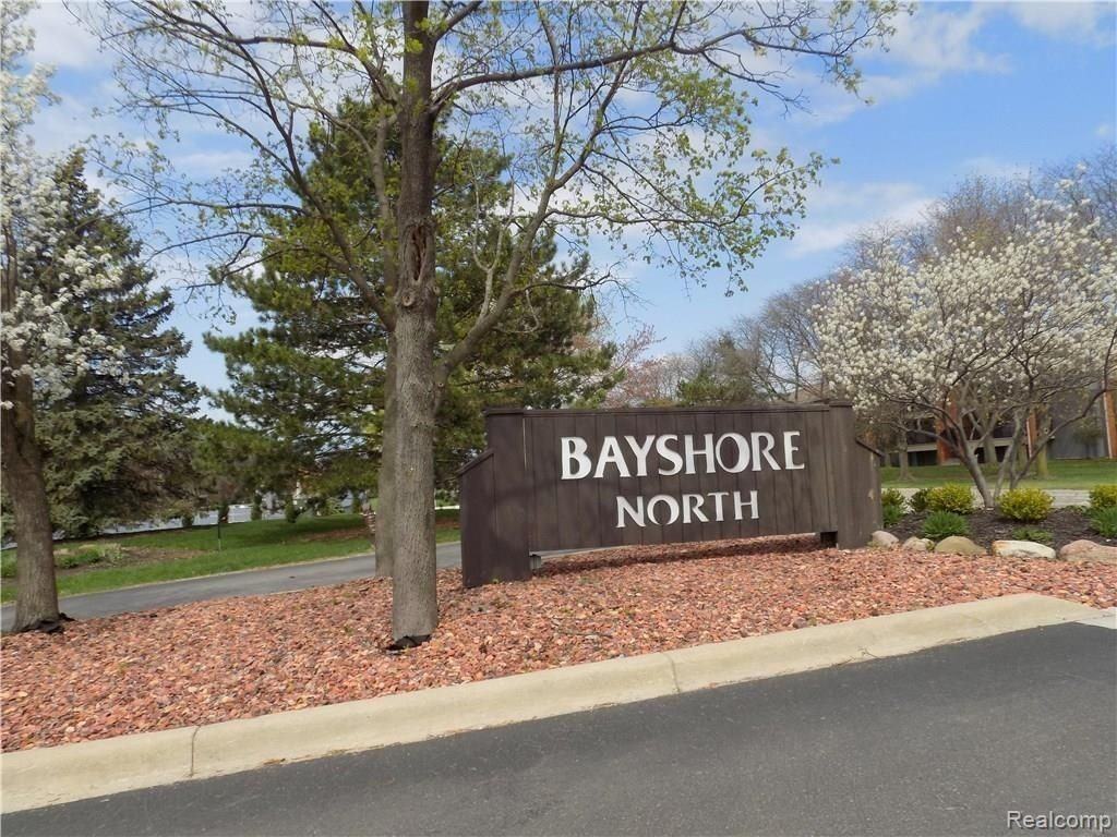 48195 Bayshore Dr - Photo 2 of 18