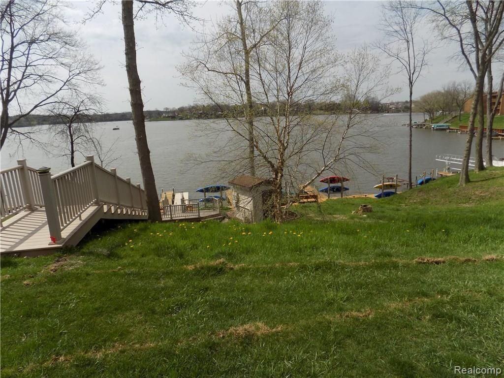 48195 Bayshore Dr - Photo 5 of 18