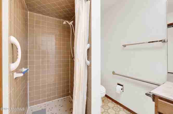 940 E Court Ave - Photo 3 of 13