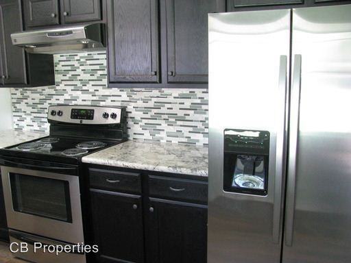 2352 Stearns Rd - Photo 3 of 13