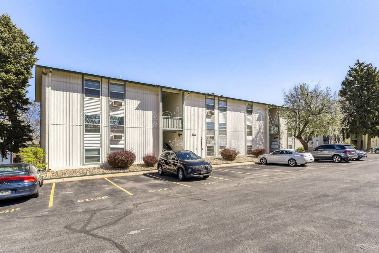 2120 S Vaughn Way #206F - Photo 2 of 18