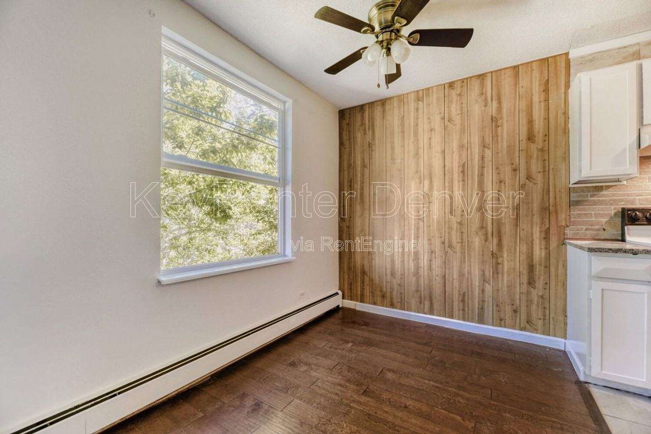 2120 S Vaughn Way #206F - Photo 5 of 18