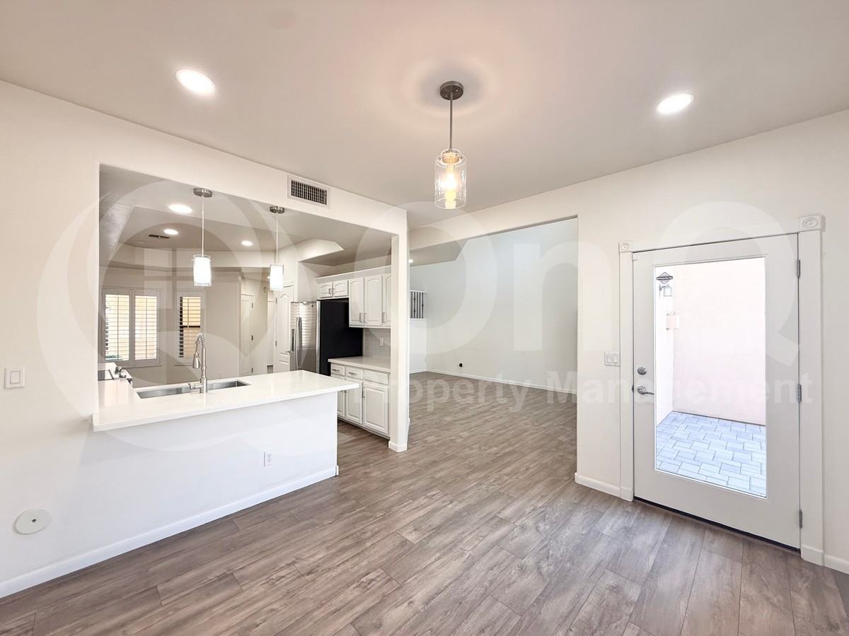 4140 N 21st St #3 - Photo 4 of 34