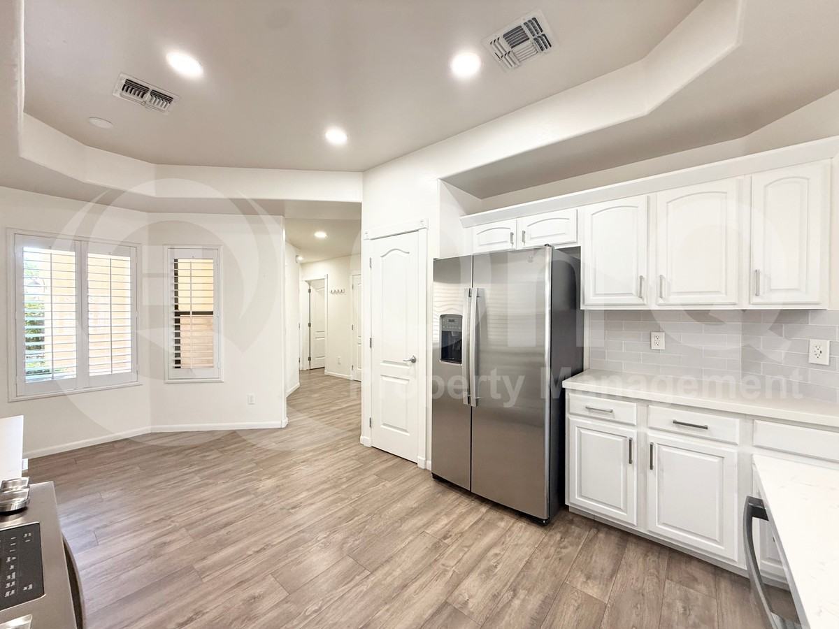 4140 N 21st St #3 - Photo 5 of 34