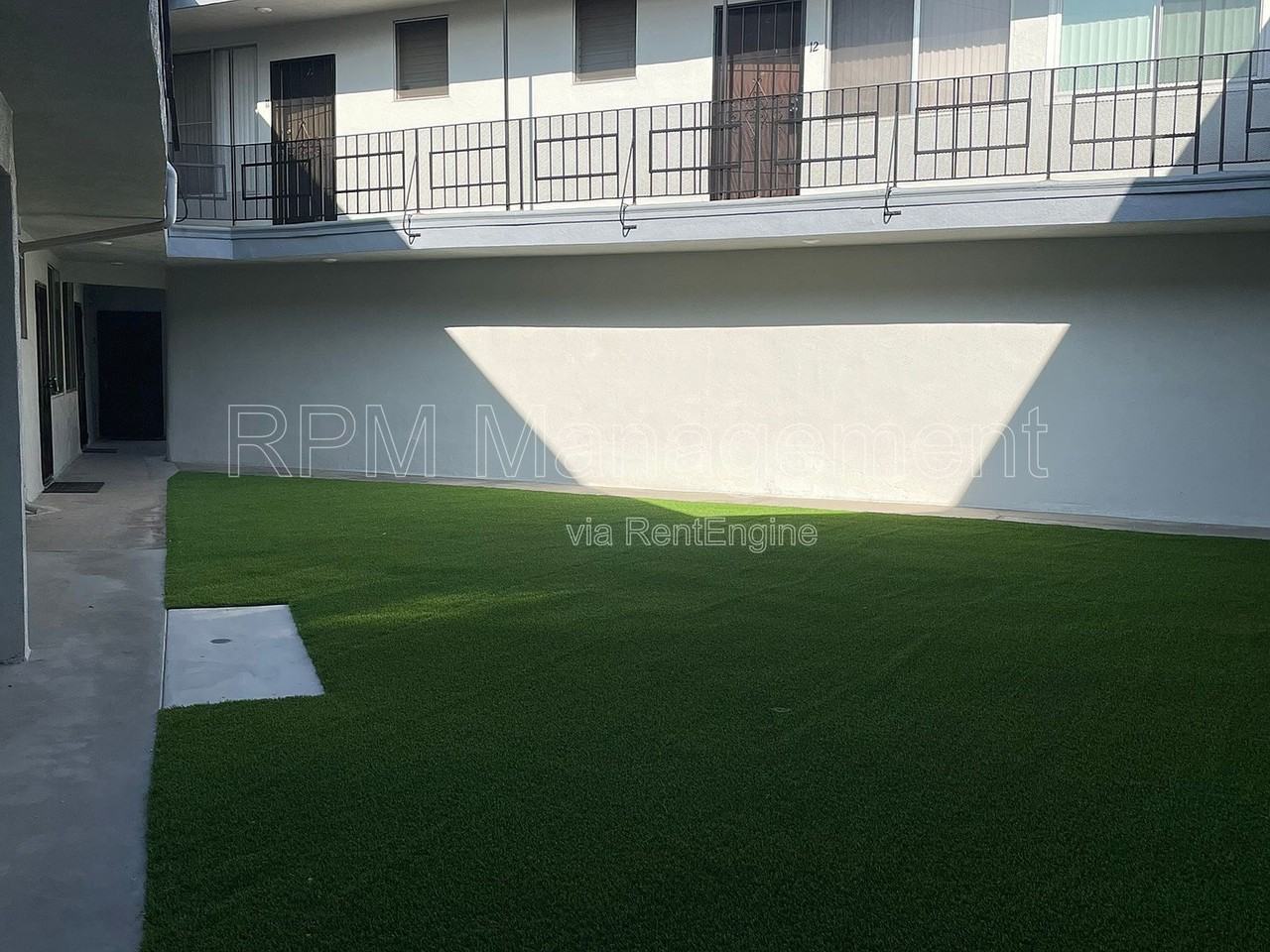 2002 Thurman Ave #6 - Photo 3 of 12