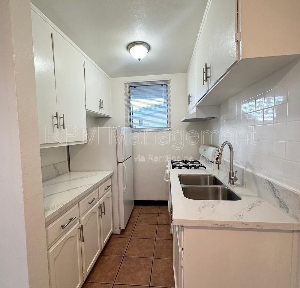 2002 Thurman Ave #6 - Photo 7 of 12