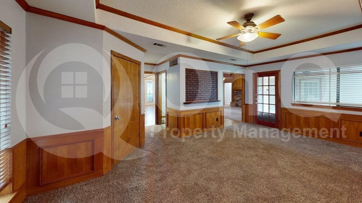 918 Green Brook Dr - Photo 5 of 21