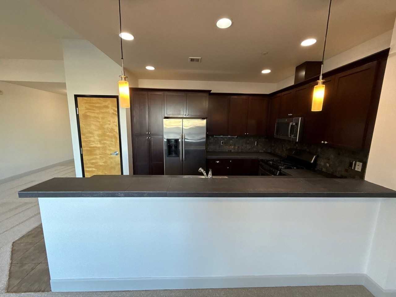 160 Liberty St Ne #204 - Photo 3 of 31