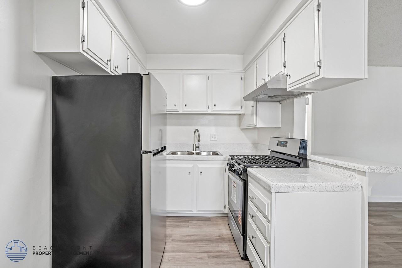 La Rue Apartments - Photo 4 of 49