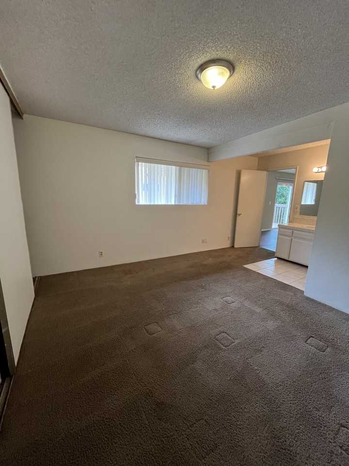 5110 W Wooley Rd #3 - Photo 6 of 8