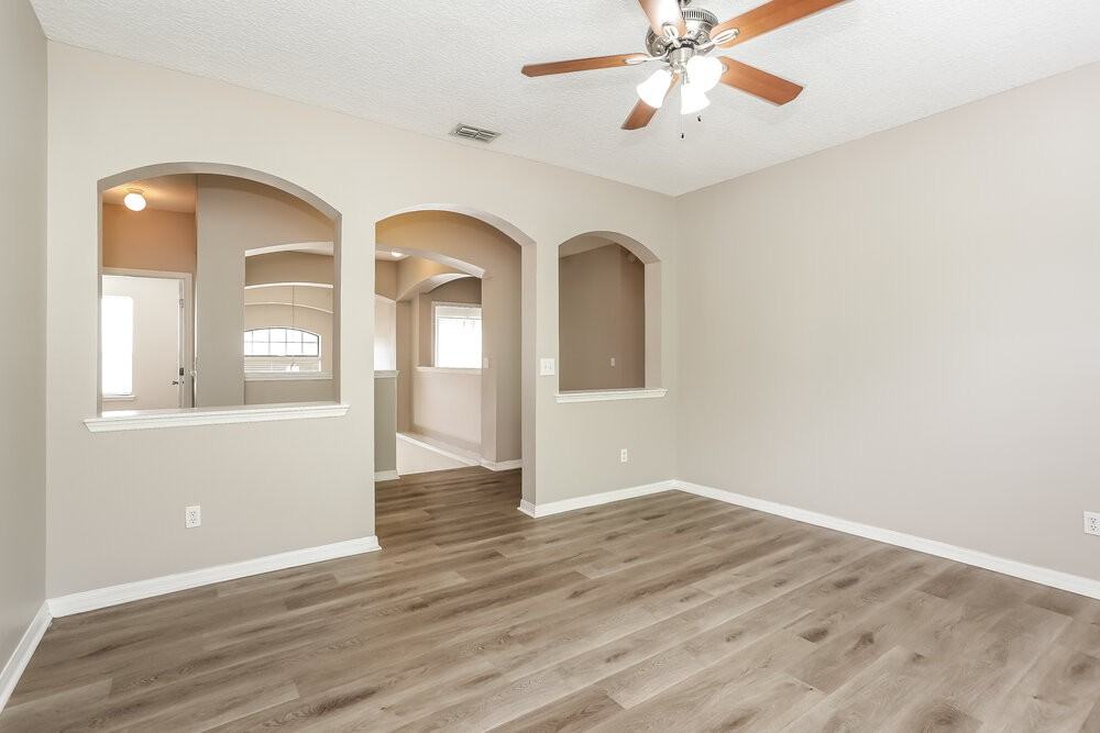 703 Red Cedar Ct - Photo 7 of 17