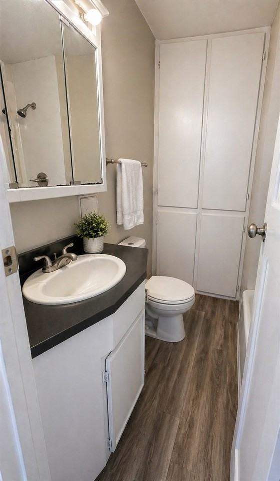 504 E Honeywell Ave #1 - Photo 2 of 6