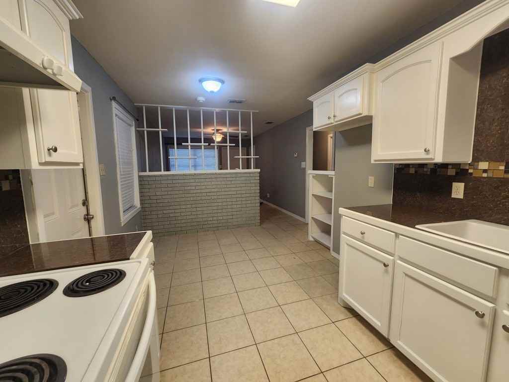 825 Citrus Ter - Photo 3 of 11