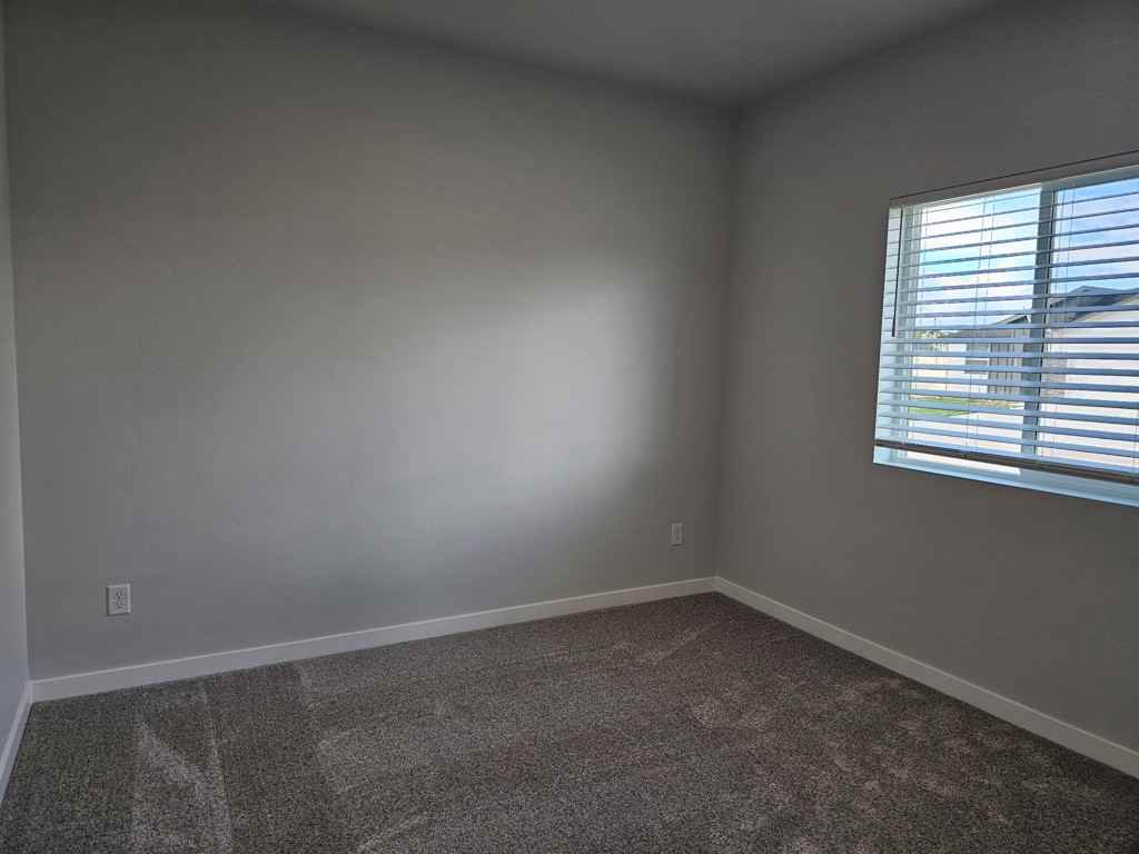 515 Hamlow Ave - Photo 5 of 12