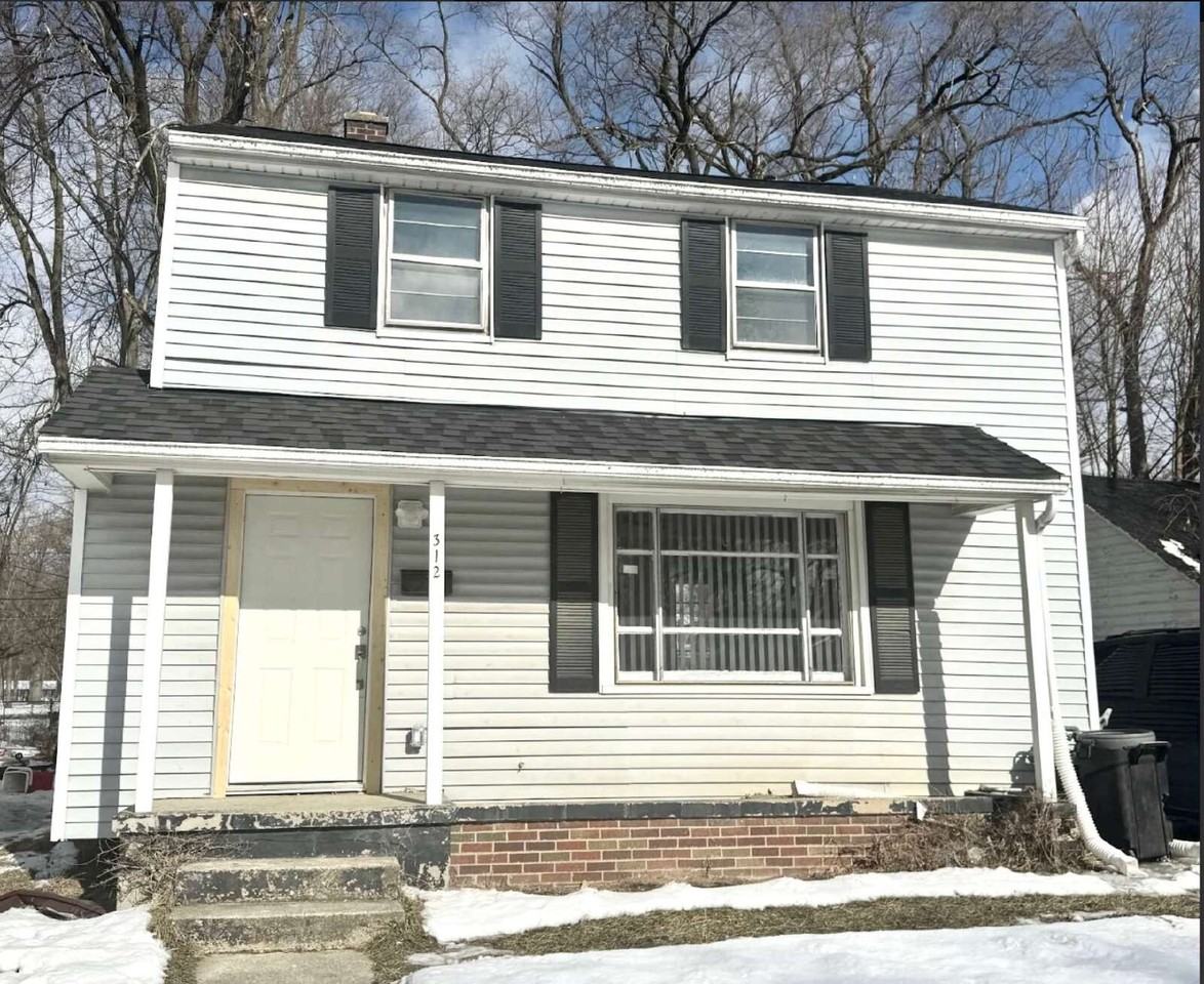 312 W Dewey St
