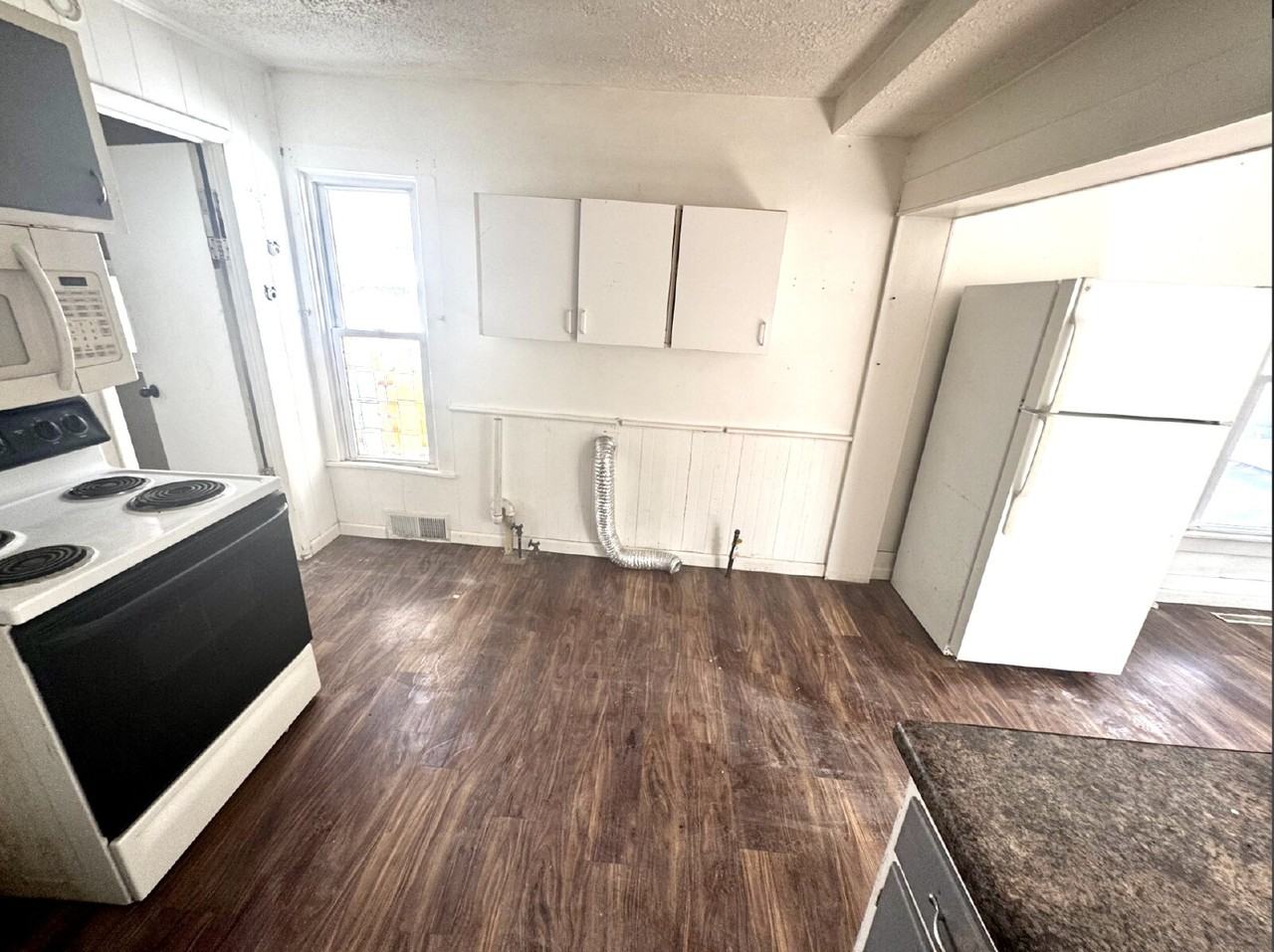 N Warner St - Photo 4 of 10