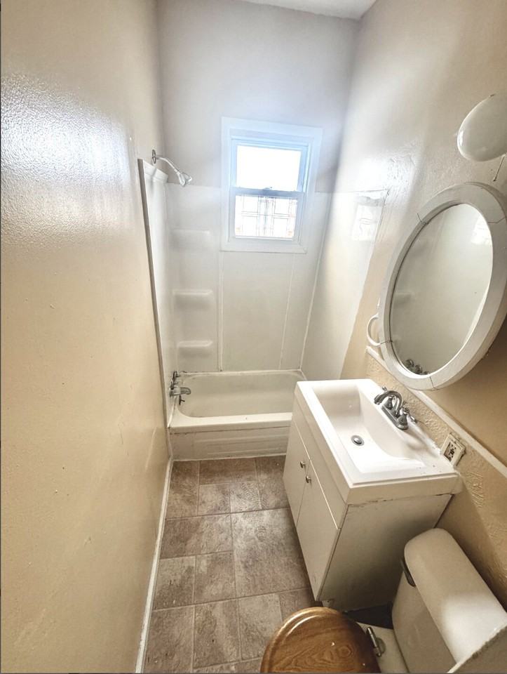 N Warner St - Photo 5 of 10