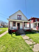 featured image of 441 S 11th St