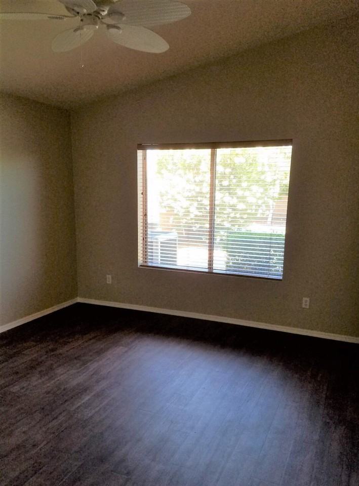 786 E Park Ave - Photo 4 of 11