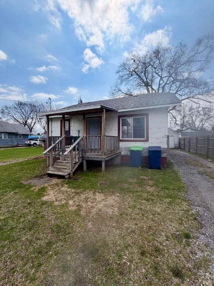 2516 Bewick St - Photo 2 of 13