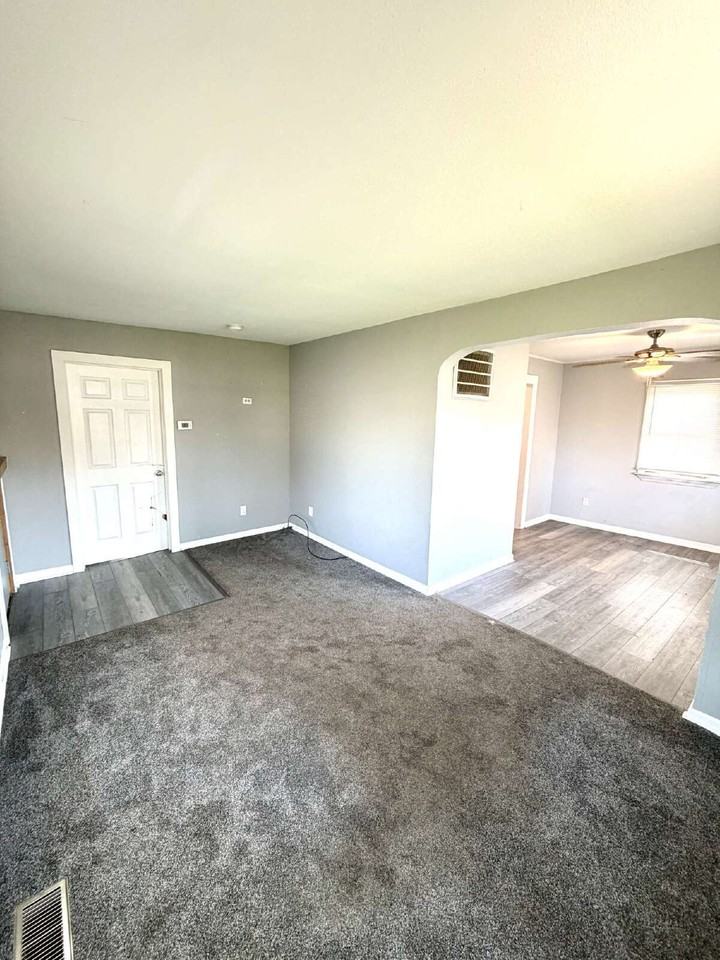 2516 Bewick St - Photo 3 of 13