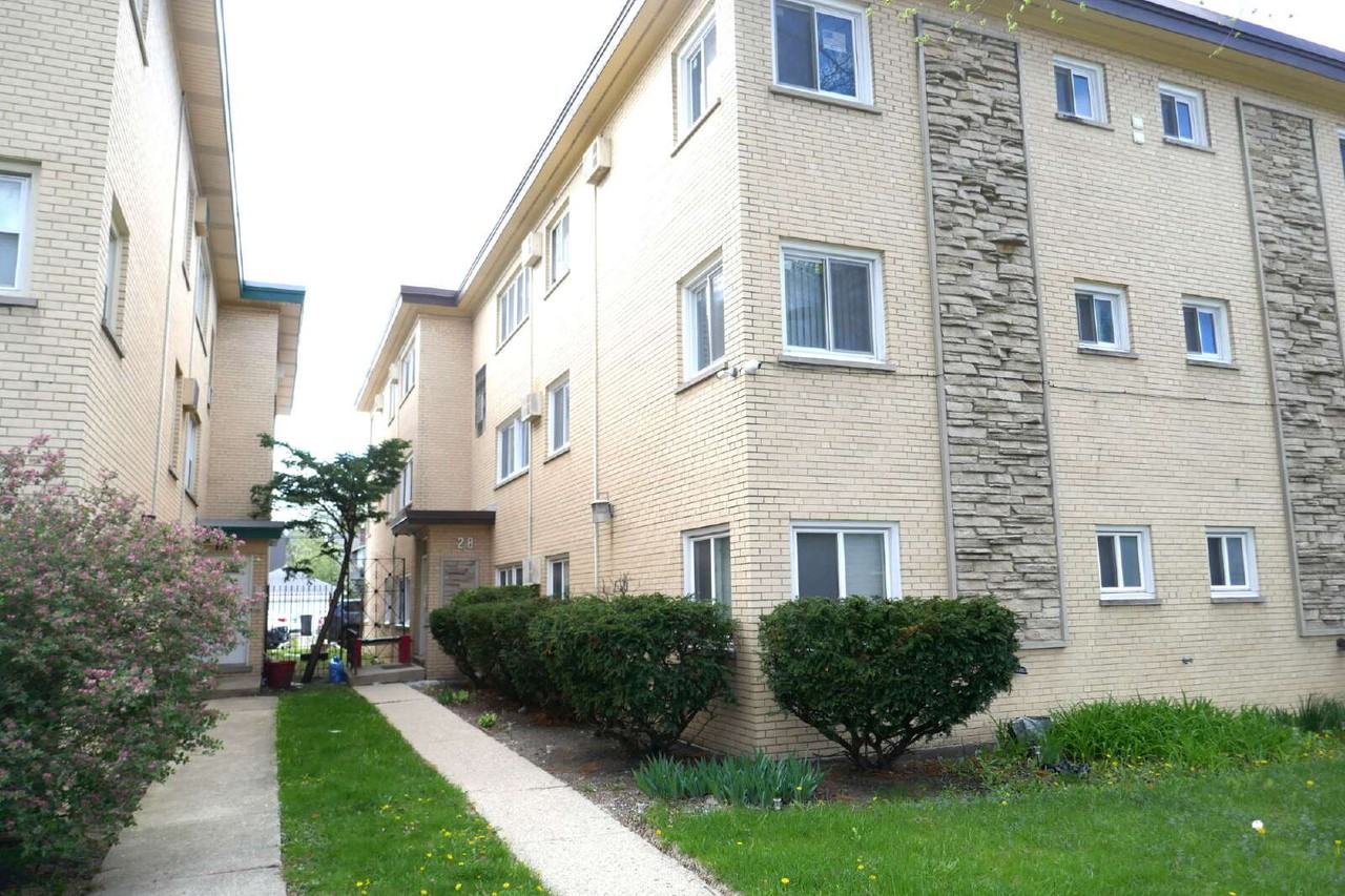 828 N Austin Blvd #3SW - Photo 2 of 12