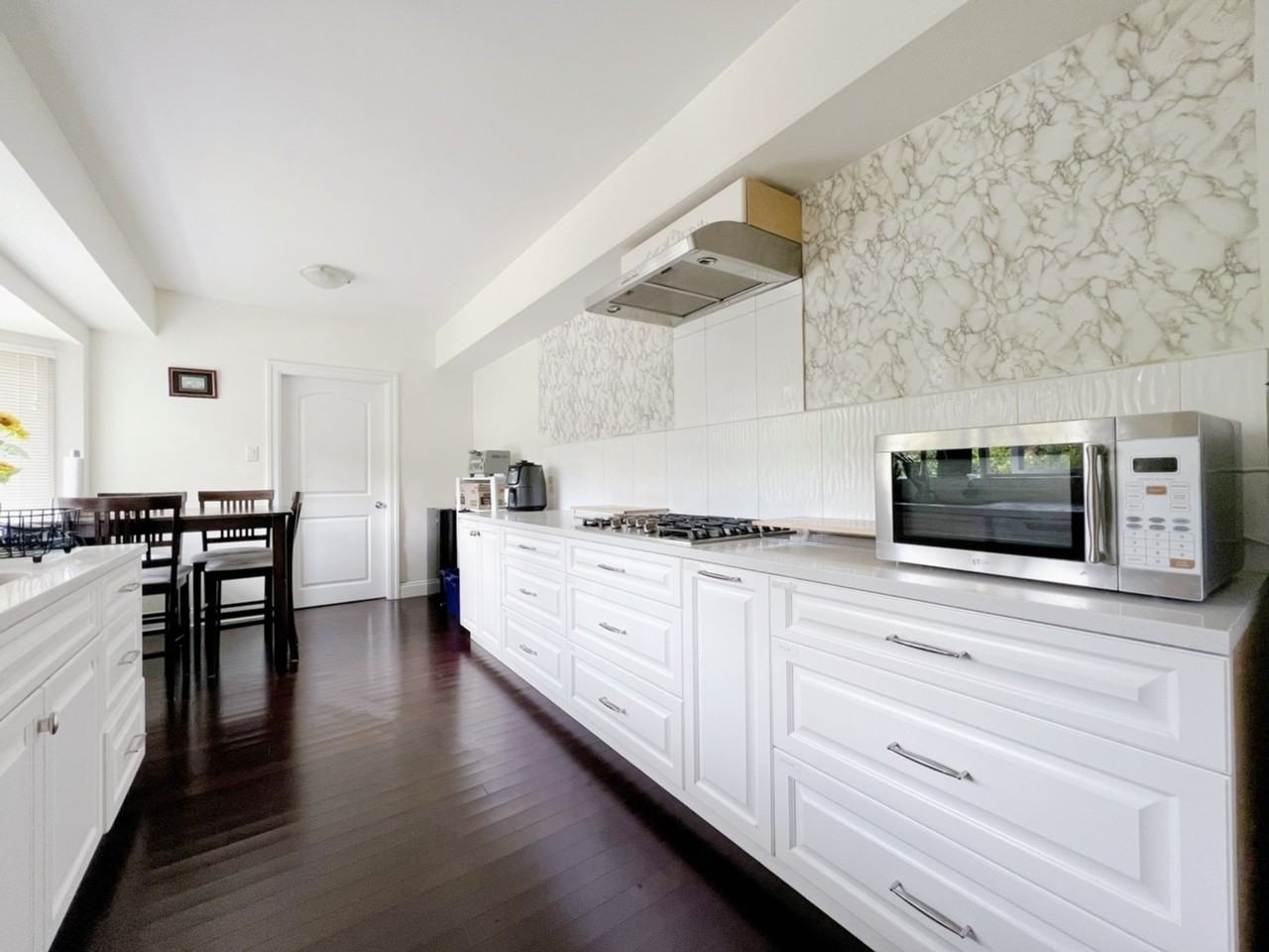 1561 Wesbrook Crescent - Photo 6 of 7